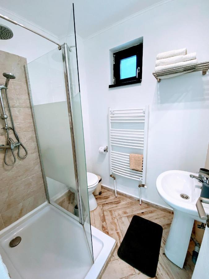 Orşova Noah River House מראה חיצוני תמונה